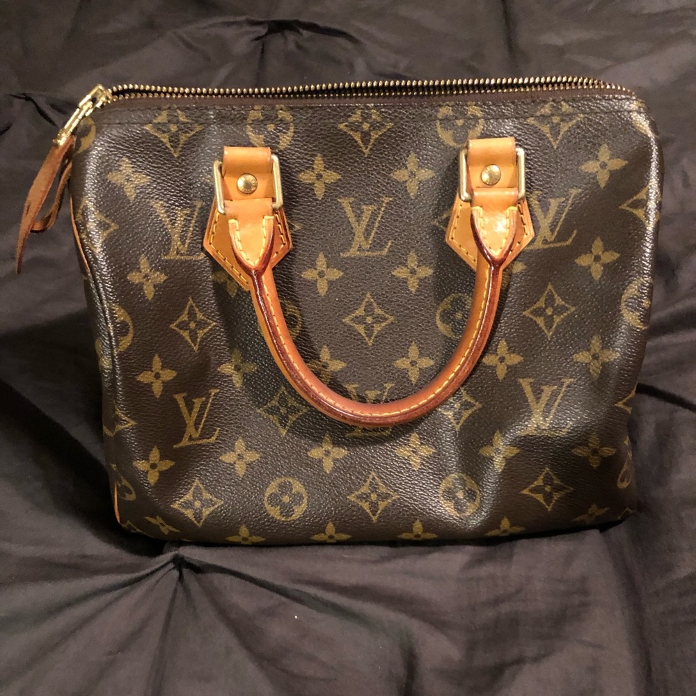 Louis Vuitton Monogram Speedy 25